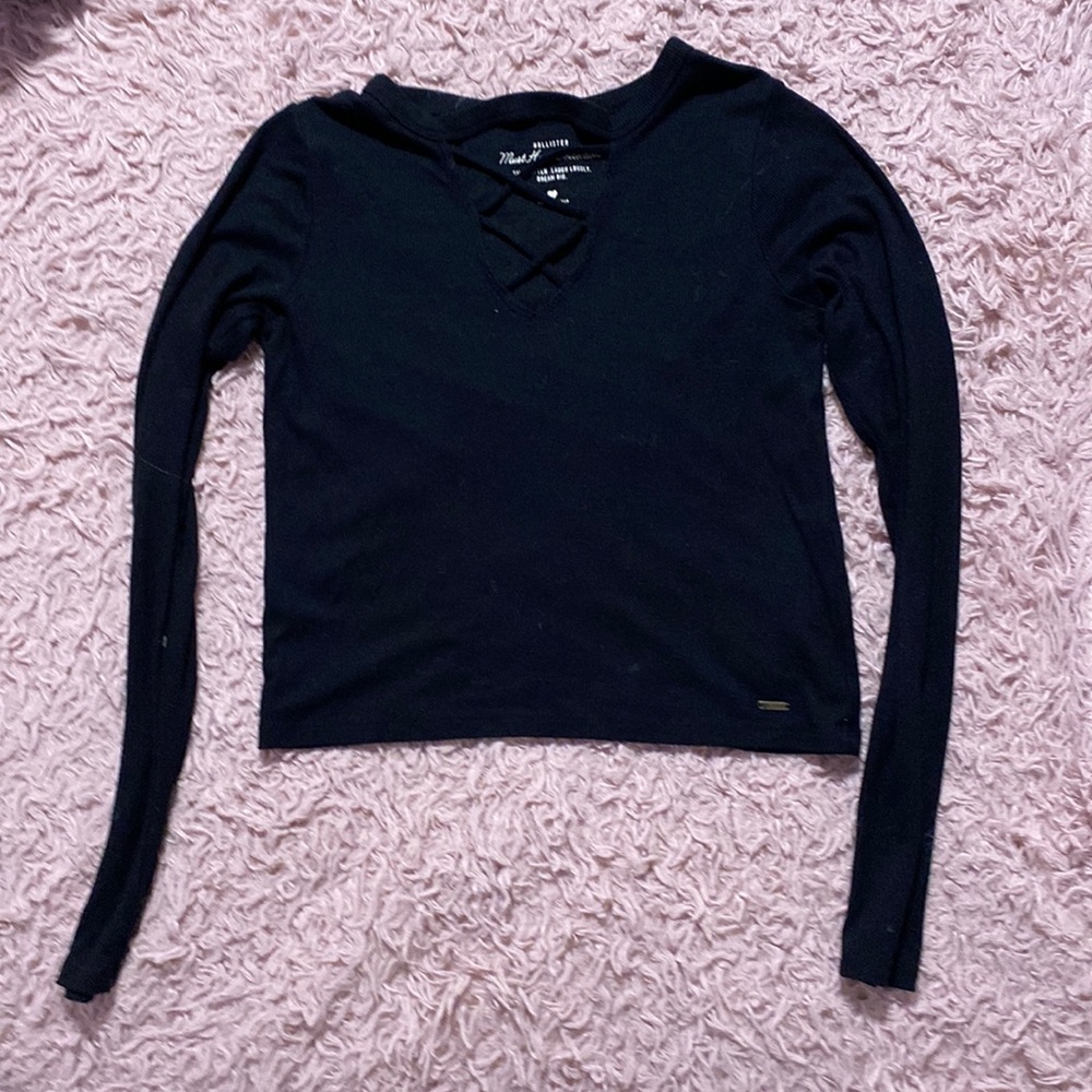 Black Hollister long sleeve shirt